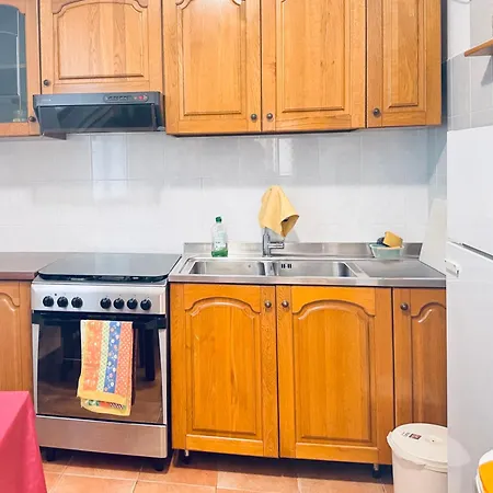 Casa Con Giardino E Accesso Indipendente Appartamento *