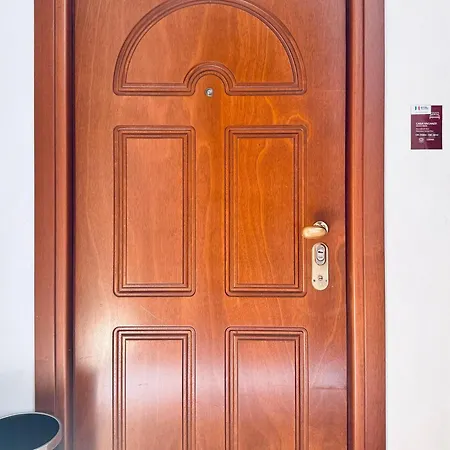 Casa Con Giardino E Accesso Indipendente *