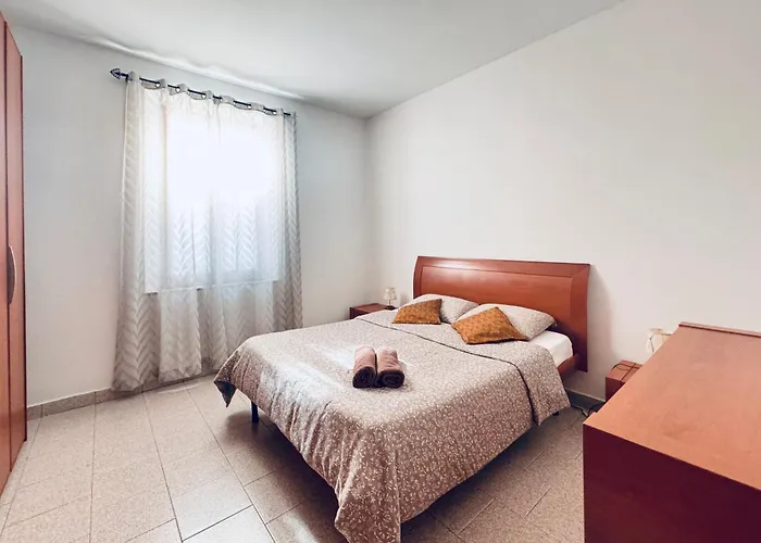 Appartamento Casa Con Giardino E Accesso Indipendente