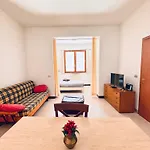 Appartamento Casa Con Giardino E Accesso Indipendente