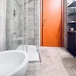 Casa Con Giardino E Accesso Indipendente Appartamento *